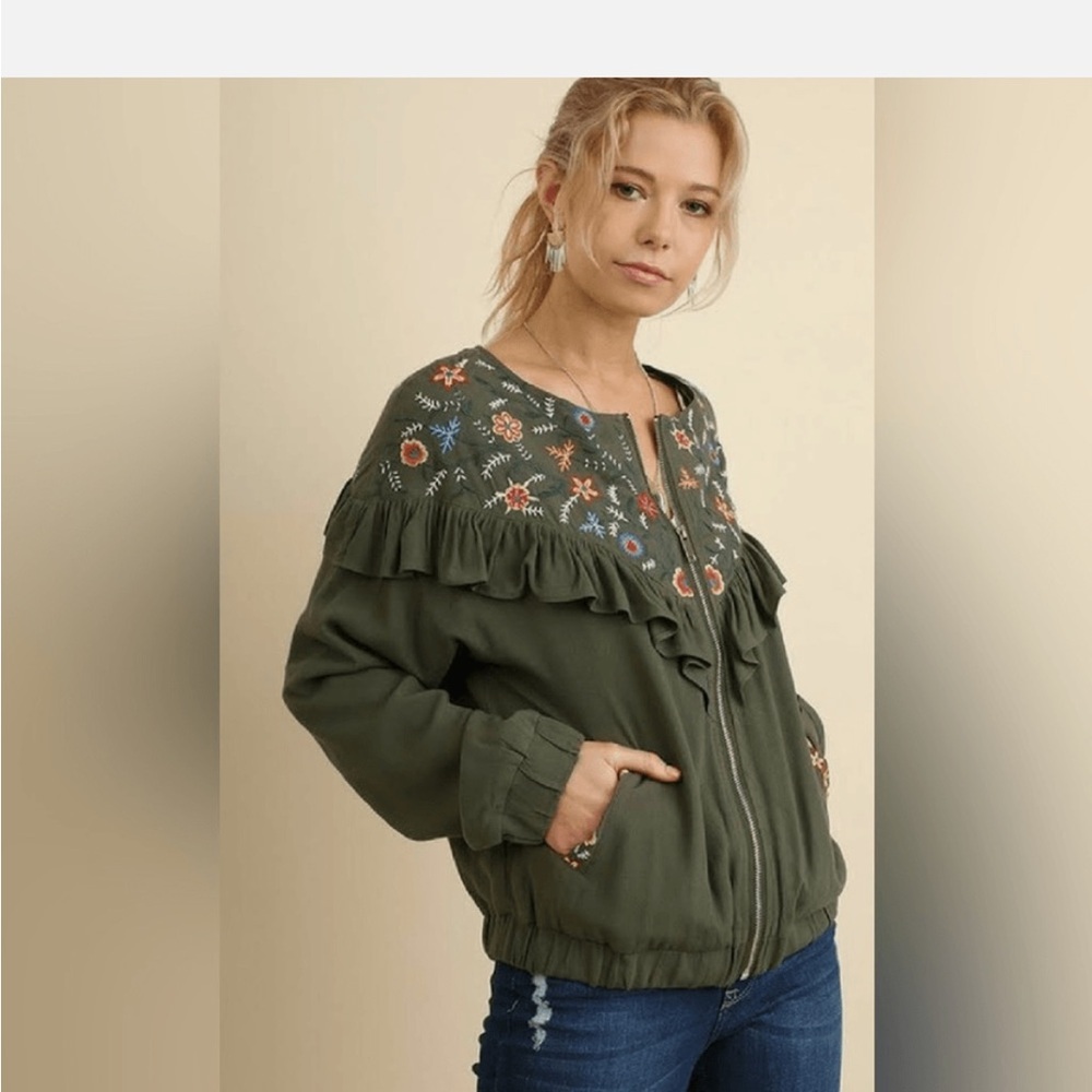 UMGEE Ruffled Zipper Front Jacket with‎ Floral Embroidered Detail Medium